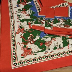 SUNWEAVE LINEN CHRISTMAS table cloth and  napkins vintage 70s 80s 90s